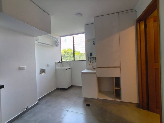 Apartamento de 2 alcobas en arriendo en El Poblado, Medellín, 130 m² · foto 16 de 16