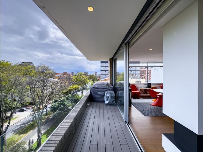 Apartamento de 1 alcoba en venta en Chico, Bogotá, 155 m² · foto 9 de 24