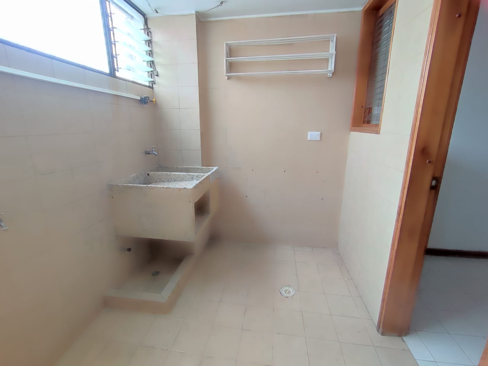 Apartamento en venta en Los Alpes, Pereira · foto 6 de 24