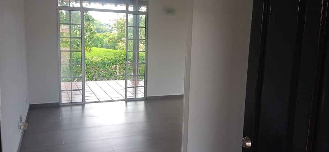 Casa en venta en Cerritos, Pereira · foto 2 de 24