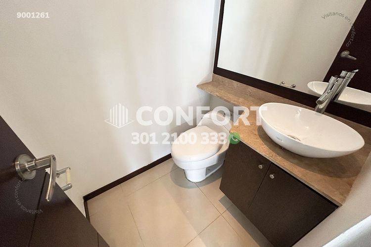 Apartamento de 3 alcobas en arriendo en Los Balsos, Medellín, 124 m² · foto 2 de 24