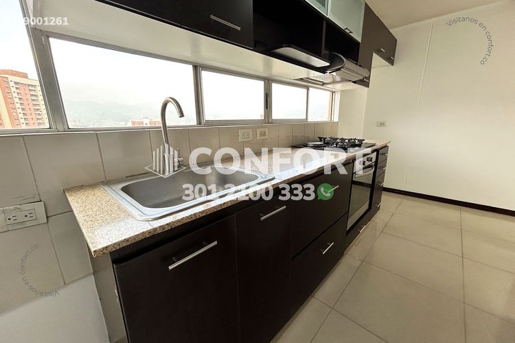 Apartamento de 3 alcobas en arriendo en Los Balsos, Medellín, 124 m² · foto 4 de 24