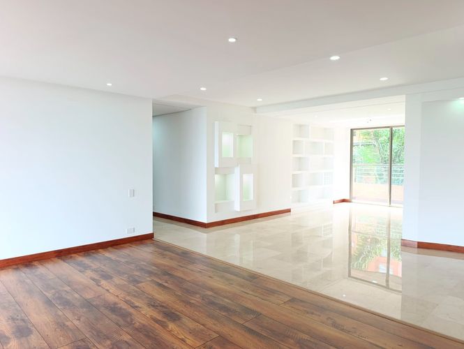 Apartamento de 3 alcobas en arriendo en Los Naranjos, Medellín, 210 m² · foto 5 de 19