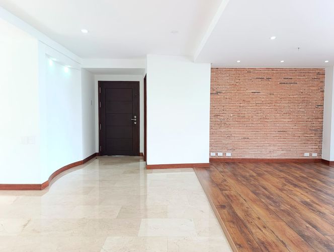 Apartamento de 3 alcobas en arriendo en Los Naranjos, Medellín, 210 m² · foto 14 de 19