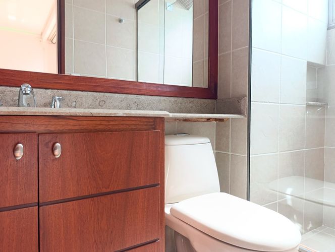 Apartamento de 3 alcobas en arriendo en Los Naranjos, Medellín, 210 m² · foto 18 de 19