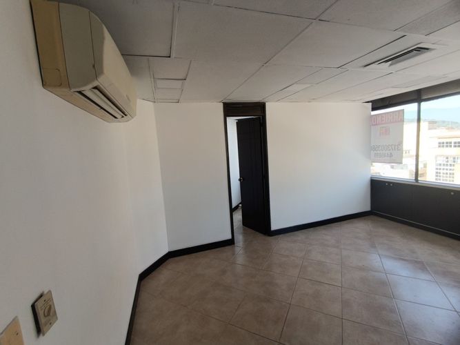 Oficina en arriendo en La Candelaria, Medellín, 25 m² · foto 4 de 22