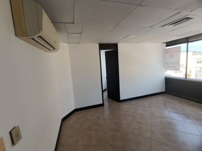 Oficina en arriendo en La Candelaria, Medellín, 25 m² · foto 5 de 22