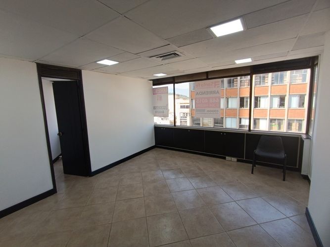 Oficina en arriendo en La Candelaria, Medellín, 25 m² · foto 10 de 22