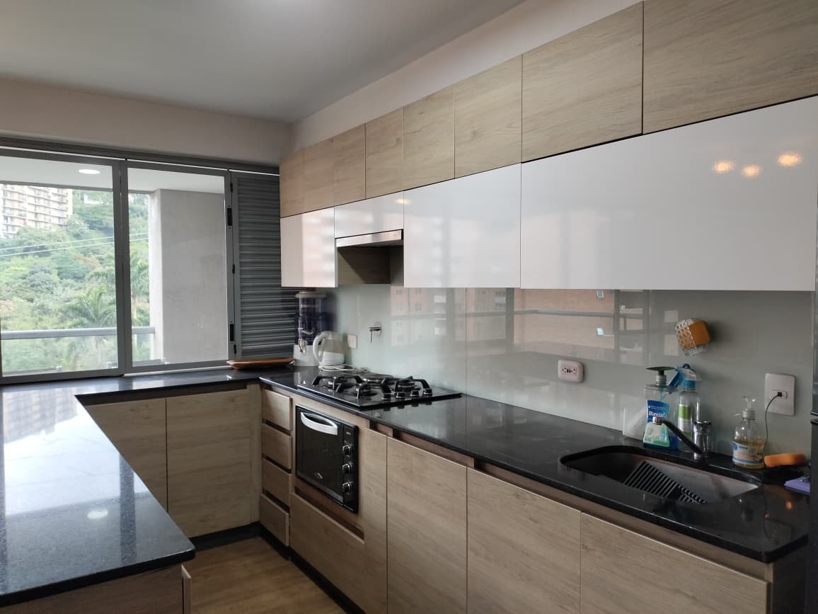 Apartamento en arriendo en El Poblado, Medellín · foto 6 de 18