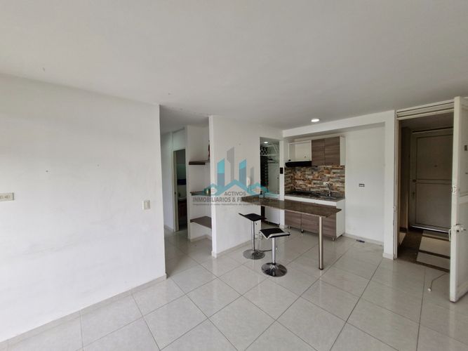 Apartamento de 3 alcobas en venta en Cr. La Maravilla, Girardot, 58 m² · foto 2 de 16