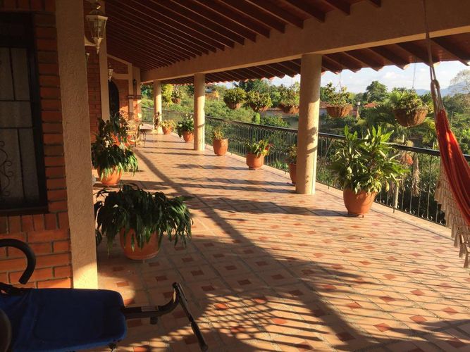 Casa de 5 alcobas en venta en Sector Parque Valencia, Armenia, 1200 m² · foto 3 de 24