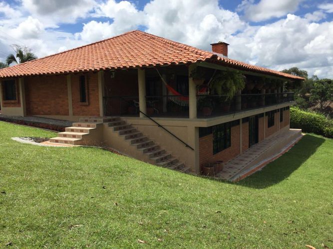 Casa de 5 alcobas en venta en Sector Parque Valencia, Armenia, 1200 m² · foto 8 de 24