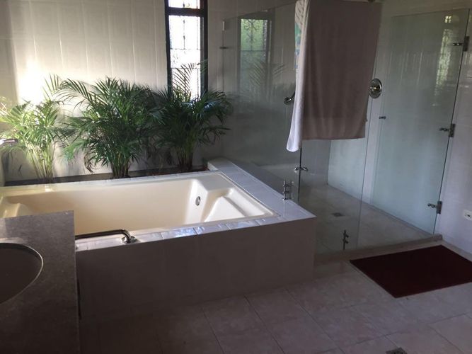 Casa de 5 alcobas en venta en Sector Parque Valencia, Armenia, 1200 m² · foto 20 de 24