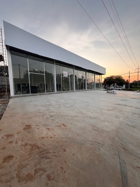 Alquiler de Salones Comerciales a estrenar! — foto 3