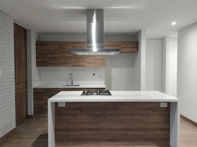 Apartamento de 3 alcobas en arriendo en El Poblado, Medellín, 107 m² · foto 6 de 16