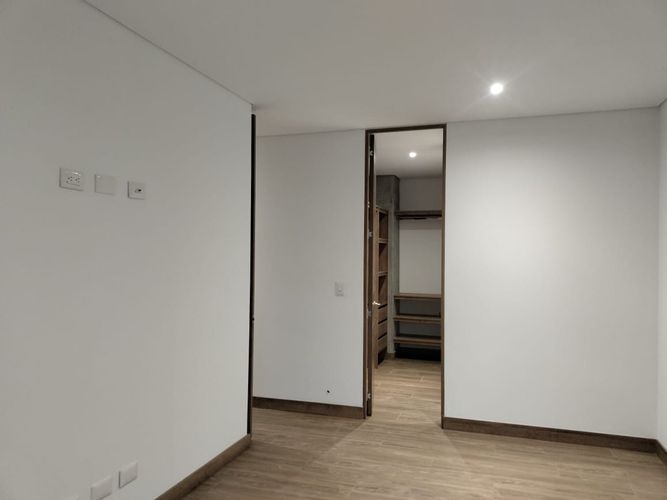 Apartamento de 3 alcobas en arriendo en El Poblado, Medellín, 107 m² · foto 11 de 16