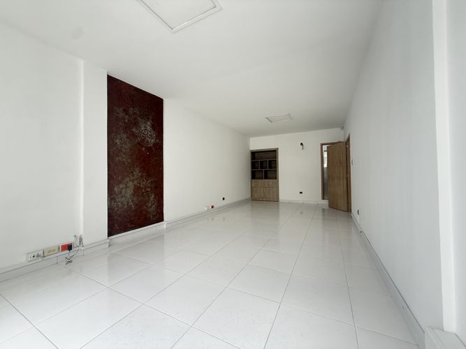 Casa de 5 alcobas en venta en San Vicente, Cali, 367 m² · foto 9 de 11