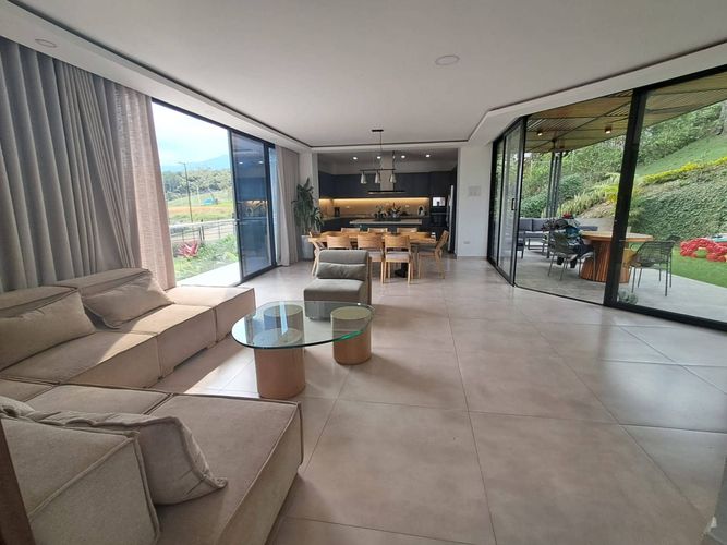 Casa de 5 alcobas en venta en Pance Alto, Cali, 500 m² · foto 3 de 20