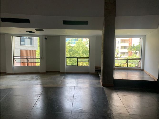 Local en arriendo en Los Balsos, Medellín, 728 m² · foto 6 de 17