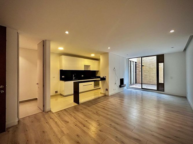 Apartaestudio en venta en Santa Barbara Occidental, Bogotá, 66 m² · foto 7 de 23