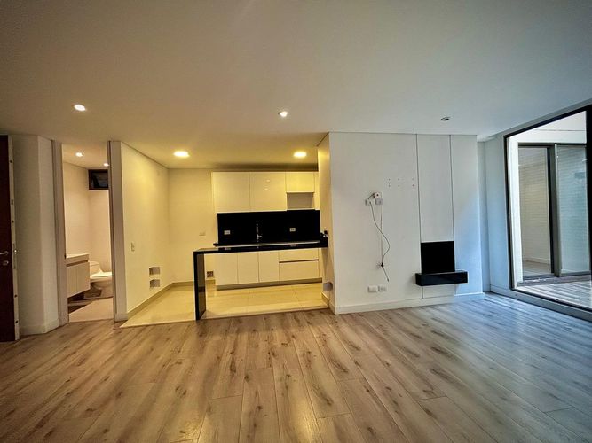 Apartaestudio en venta en Santa Barbara Occidental, Bogotá, 66 m² · foto 10 de 23