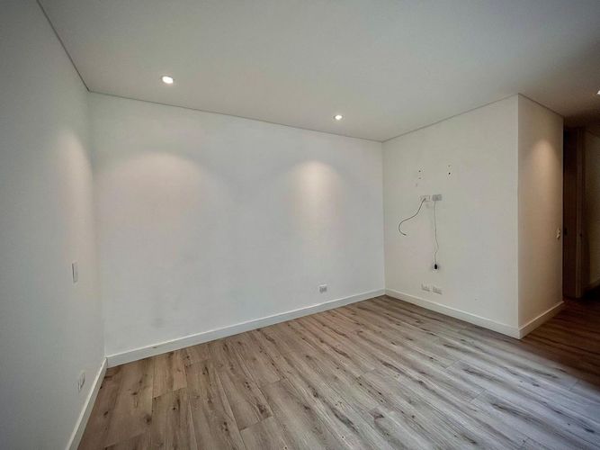 Apartaestudio en venta en Santa Barbara Occidental, Bogotá, 66 m² · foto 18 de 23