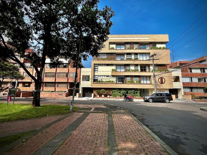 Apartaestudio en venta en Santa Barbara Occidental, Bogotá, 66 m² · foto 3 de 23