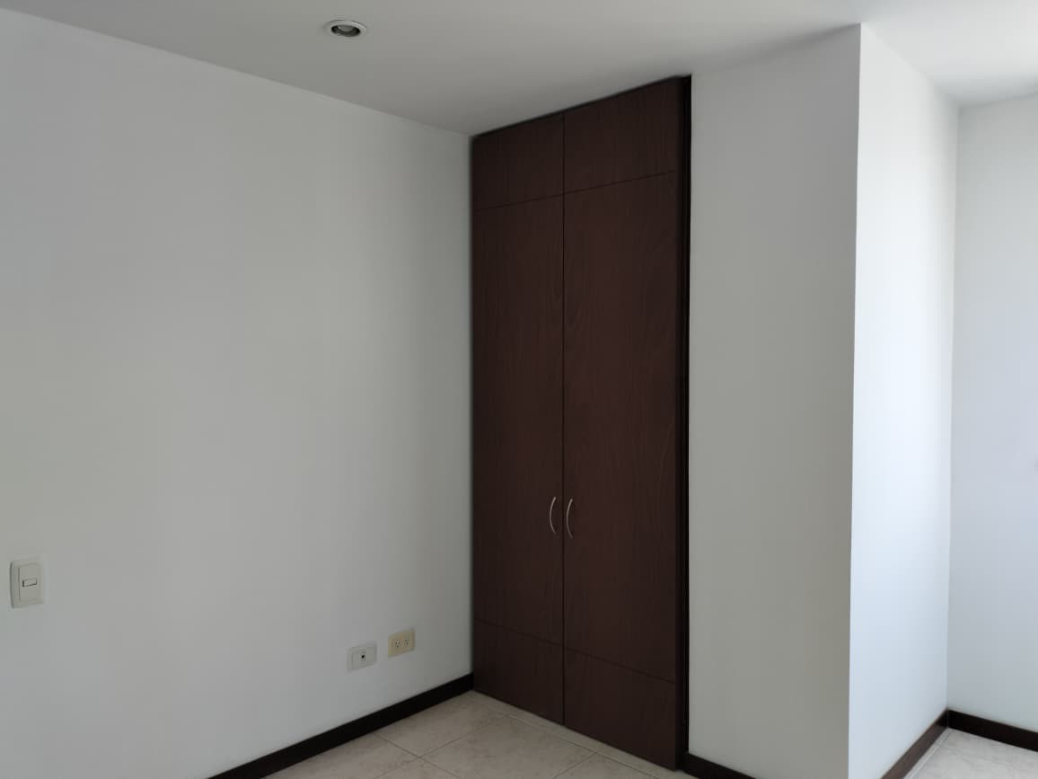 Apartamento en arriendo en El Poblado, Medellín · foto 7 de 19