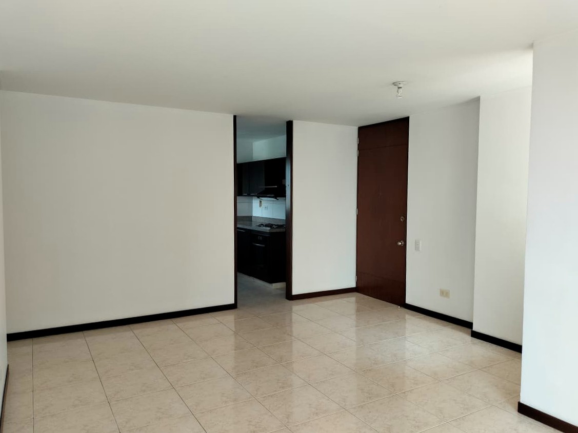 Apartamento en arriendo en El Poblado, Medellín · foto 9 de 19