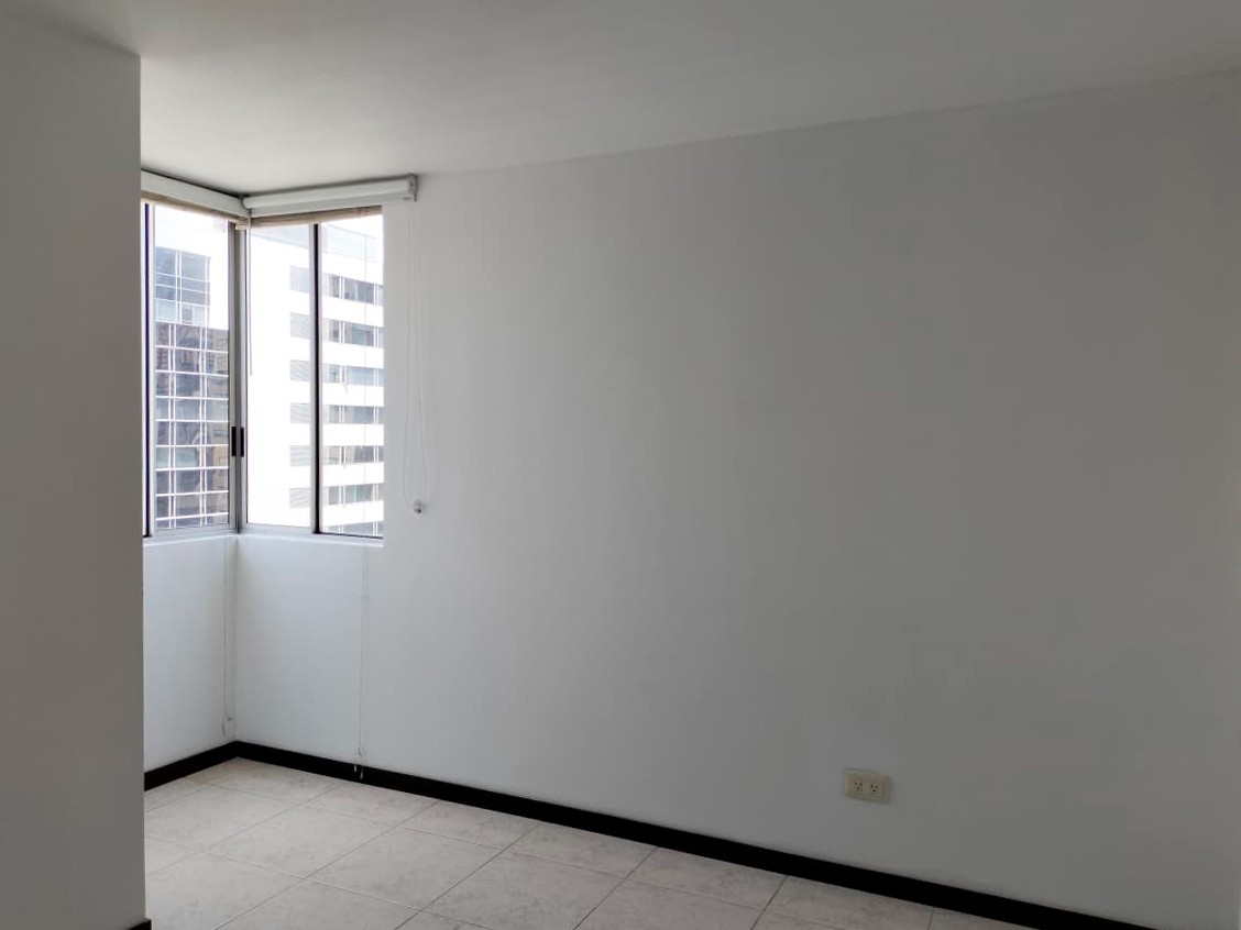Apartamento en arriendo en El Poblado, Medellín · foto 11 de 19