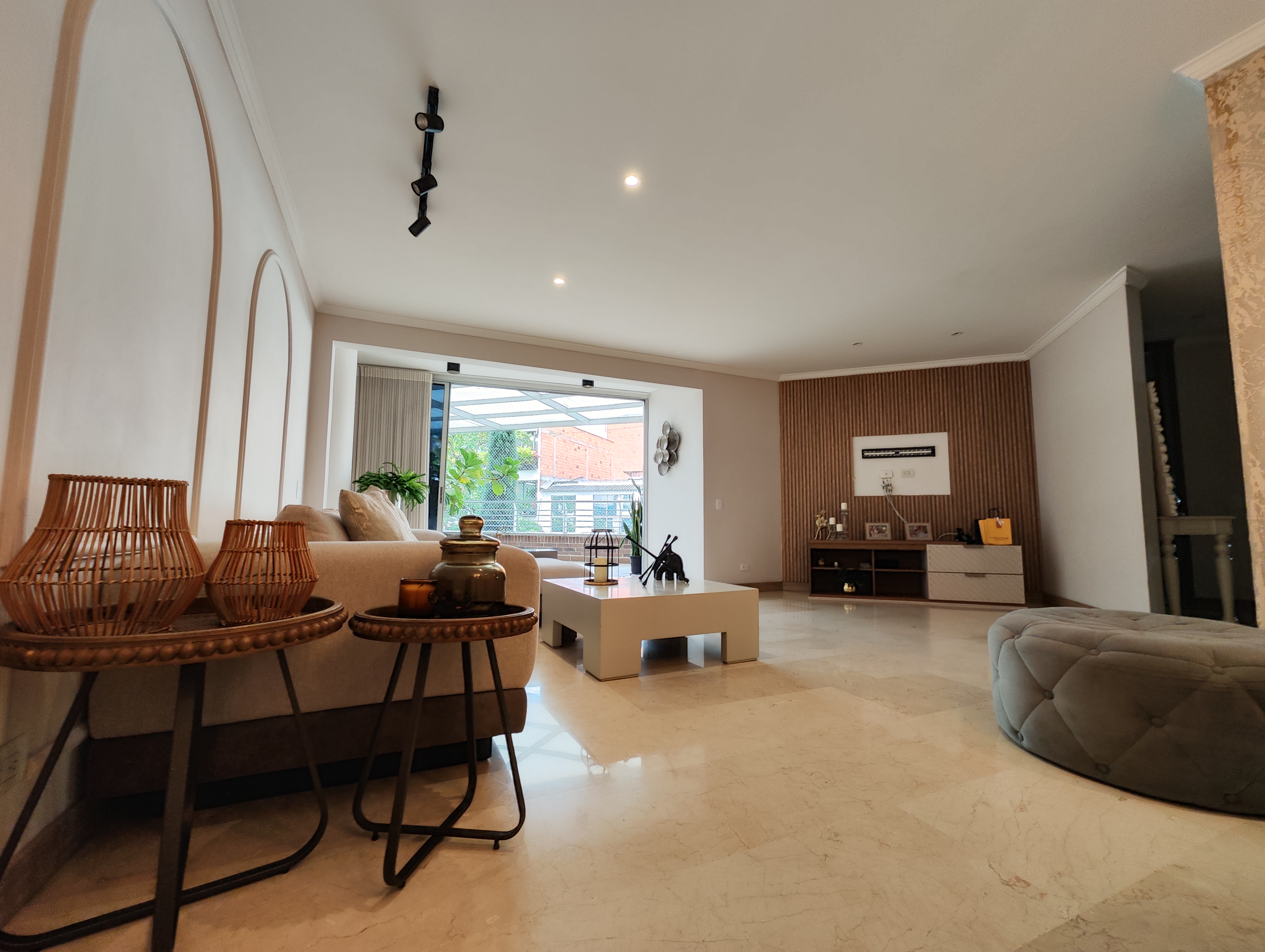 Apartamento en Arriendo en Laureles, Medellín