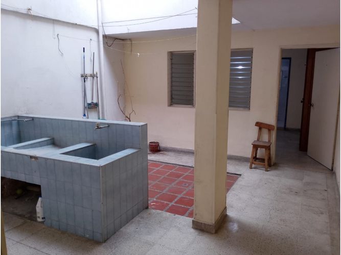 Casa de 6 alcobas en venta en Santa Mónica, Medellín, 250 m² · foto 10 de 24