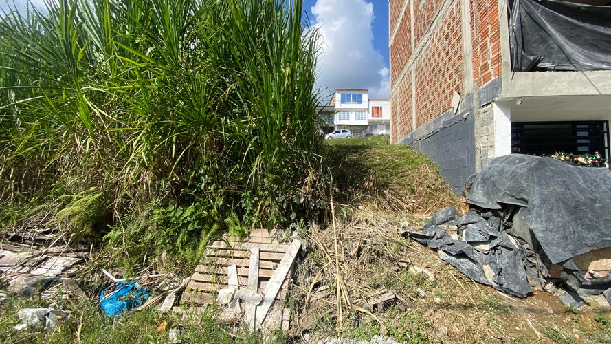 Lote en venta en Colinas Del Bosque, Dosquebradas, 50 m² · foto 2 de 10