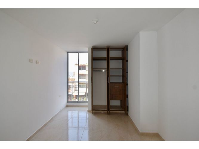 Apartamento de 3 alcobas en venta en Universidad, Bucaramanga, 70 m² · foto 3 de 10
