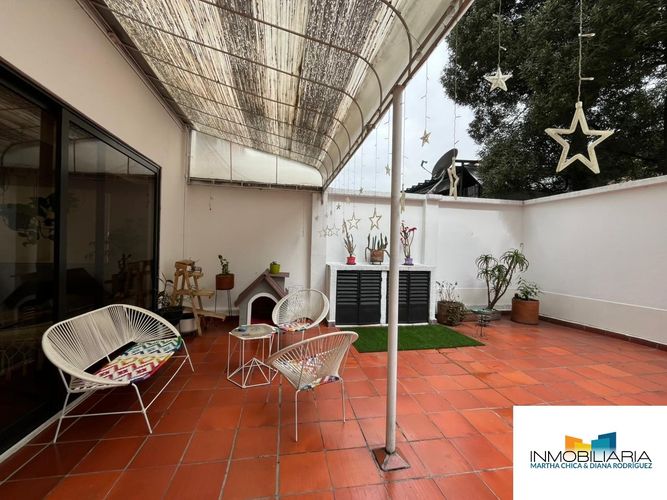 Apartamento de 3 alcobas en venta en Quinta Camacho, Bogotá, 171 m² · foto 5 de 15