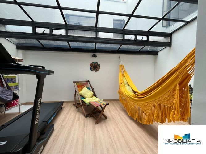 Apartamento de 3 alcobas en venta en Quinta Camacho, Bogotá, 171 m² · foto 8 de 15