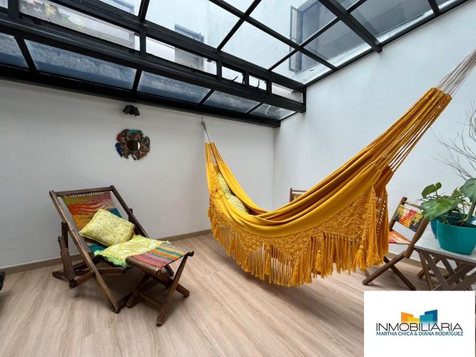 Apartamento de 3 alcobas en venta en Quinta Camacho, Bogotá, 171 m² · foto 10 de 15
