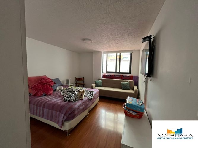 Apartamento de 3 alcobas en venta en Quinta Camacho, Bogotá, 171 m² · foto 11 de 15