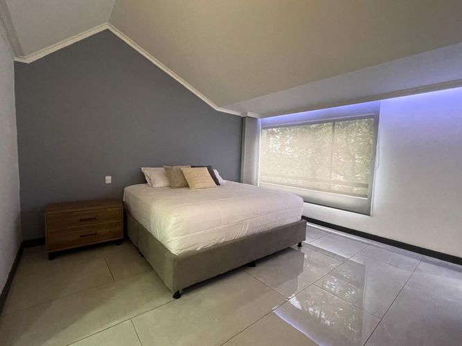 Apartamento de 5 alcobas en venta en El Poblado, Medellín, 262 m² · foto 18 de 24