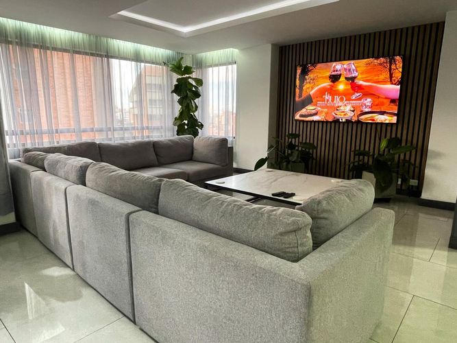 Apartamento de 5 alcobas en venta en El Poblado, Medellín, 262 m² · foto 22 de 24