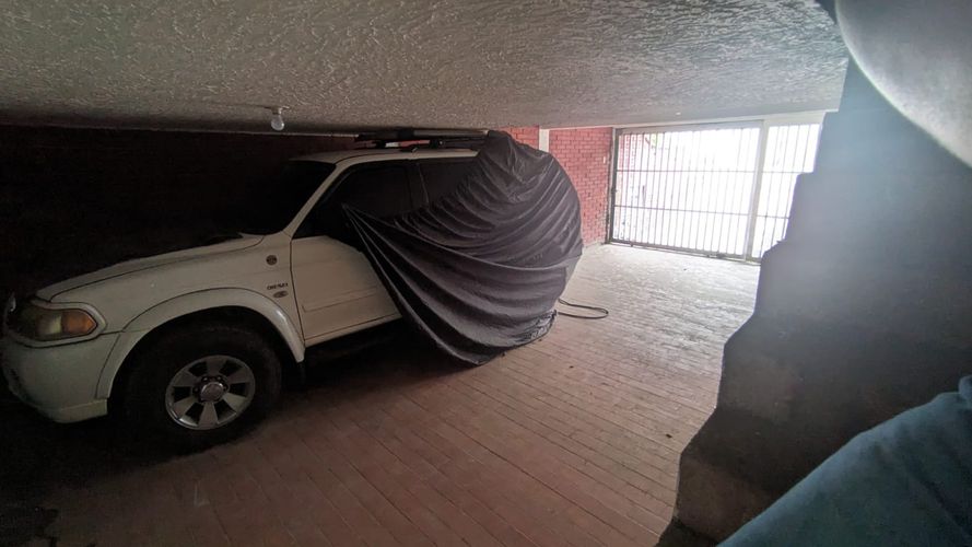 Casa de 4 alcobas en venta en Los Profesionales, Armenia, 231 m² · foto 2 de 12