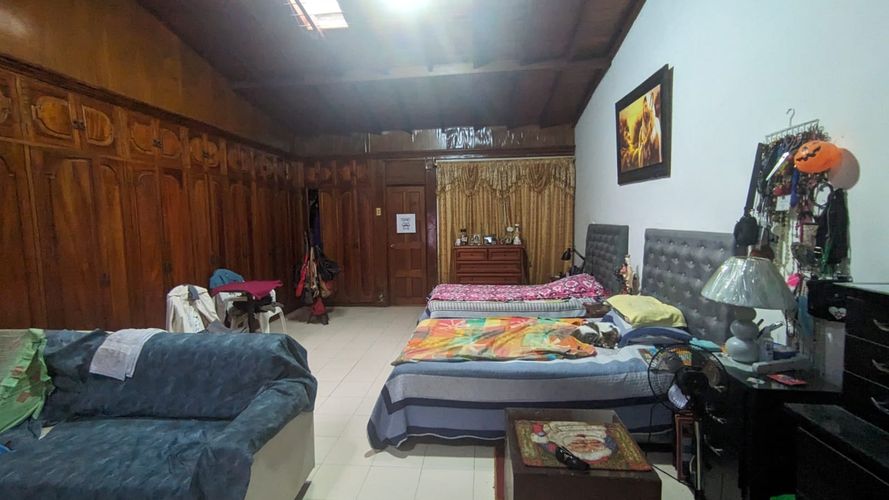 Casa de 4 alcobas en venta en Los Profesionales, Armenia, 231 m² · foto 5 de 12