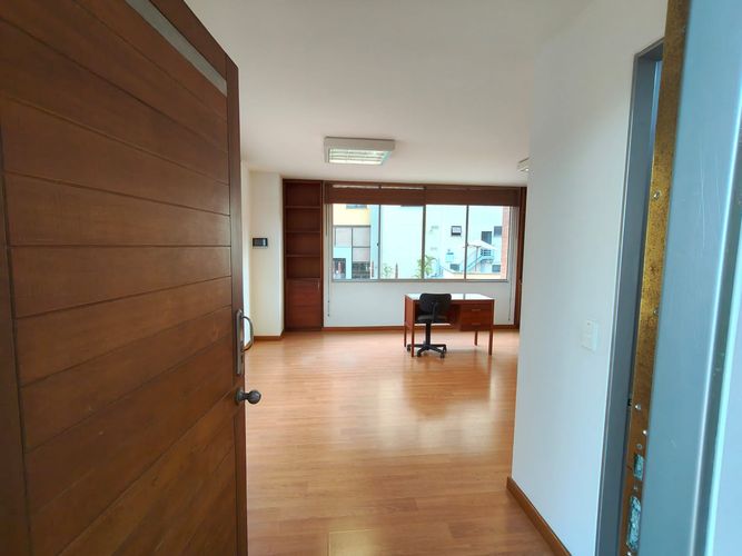 Oficina en venta en Norte De Armenia, Armenia, 28 m² · foto 4 de 13
