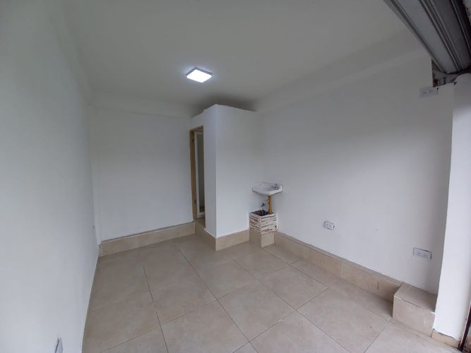 Local en arriendo en Antonio Jose Valencia, Pereira, 20 m² · foto 2 de 9