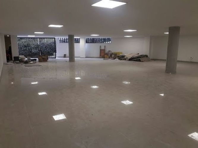 Local en venta en Avenida Alberto Mendoza, Manizales, 668 m² · foto 4 de 9