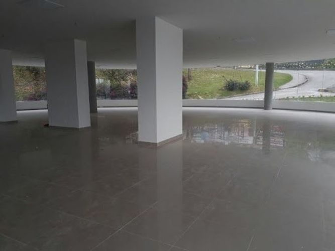 Local en venta en Avenida Alberto Mendoza, Manizales, 668 m² · foto 6 de 9