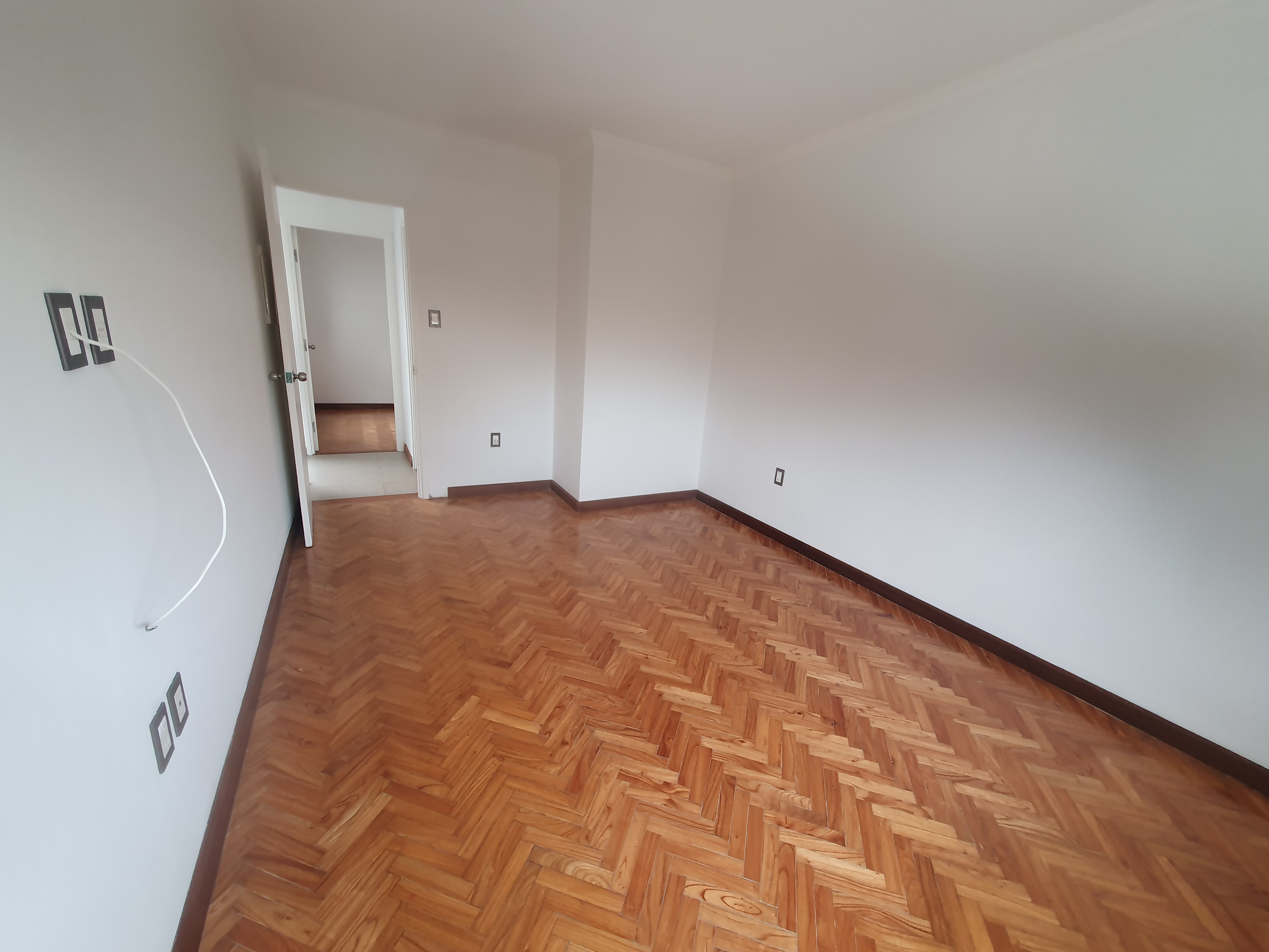 ALQUILER CASA PH BAJOS, UN DORMITORIO, PARQUE BATLLE