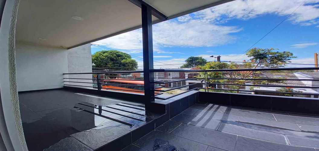 Oficina en arriendo en Maraya, Pereira, 25 m² · foto 13 de 24