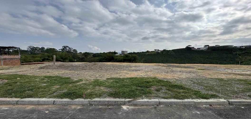 Lote en venta en Altagracia, Pereira, 54 m² · foto 6 de 12