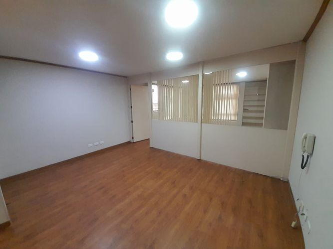 Oficina en venta en Palogrande, Manizales, 36 m² · foto 2 de 16